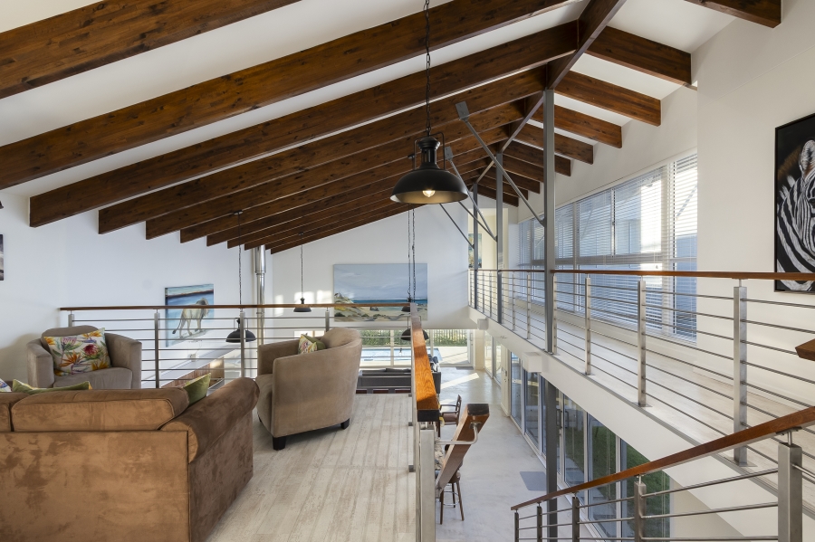 To Let 4 Bedroom Property for Rent in Harbour Island Western Cape